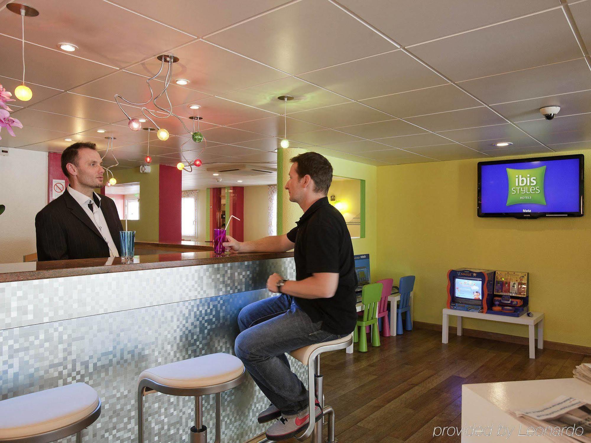 Ibis Styles Bourg En Bresse Hotell Exteriör bild